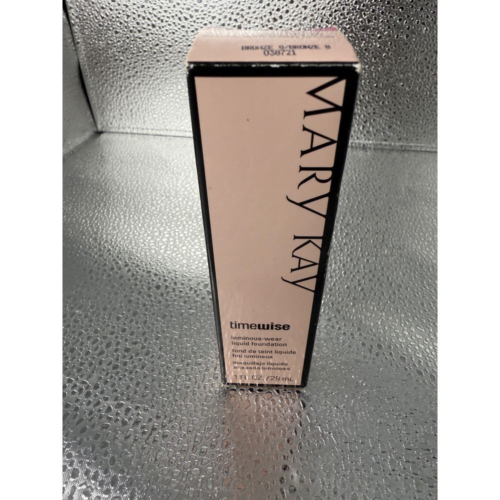 Marykay timewise luminous wear liquid foundation‎ Bronze 8